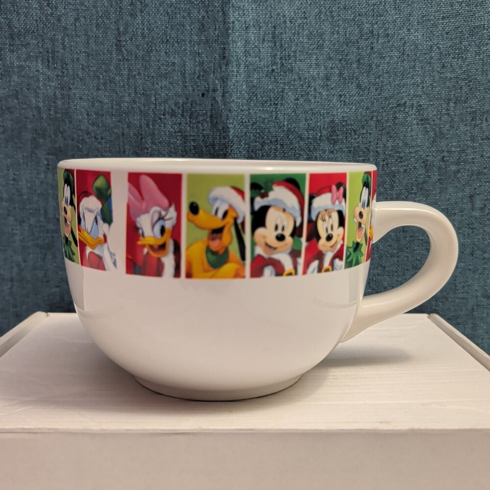 Disney Christmas Jumbo Mug Mickey Minnie Donald Goofy Pluto Galerie Oversized - Picture 4 of 16